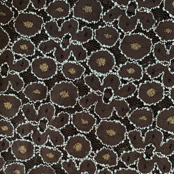 Brown Flower Mesh Scoop Neck Fitted Top - Picture 5 of 7